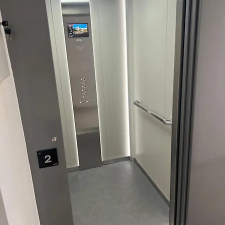 Apartamento Tejares 2a *